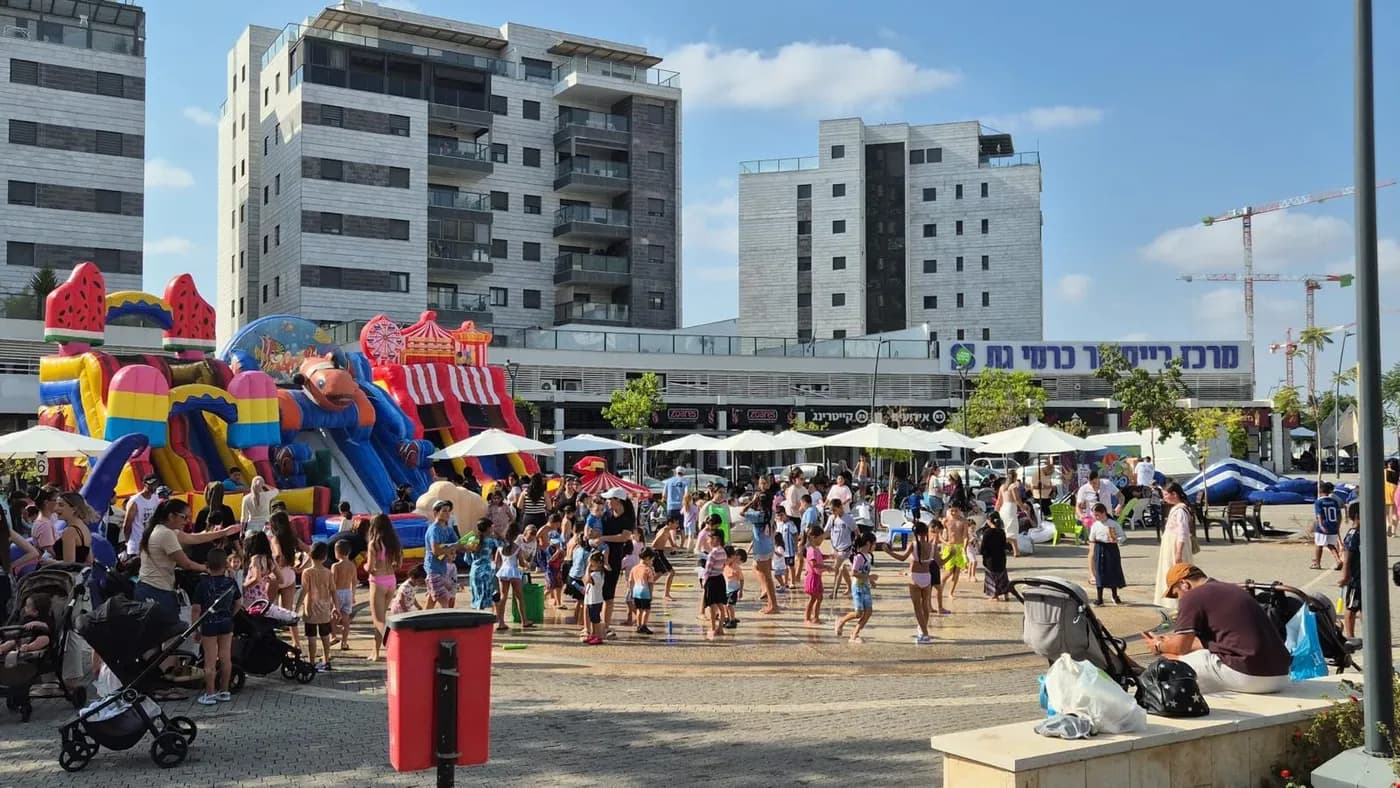 A summer event for the complex’s children with water games and bouncy castles in the main square